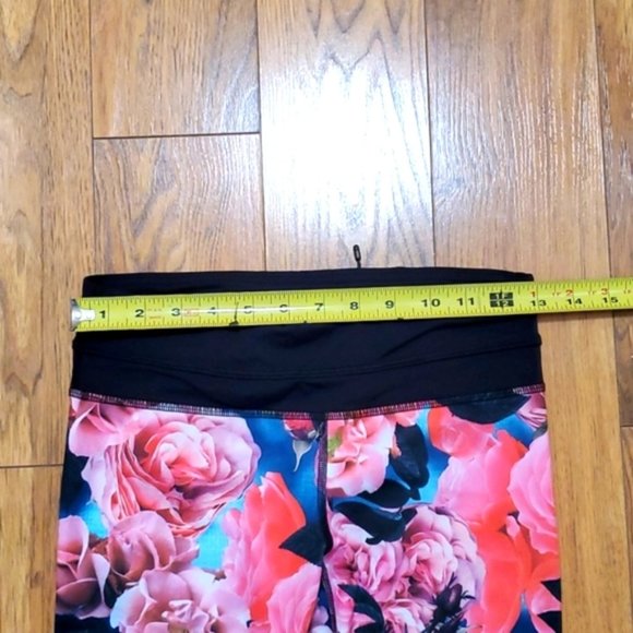 Lululemon Secret Garden Run Inspire Crop Leggings size 4 - Picture 6 of 7